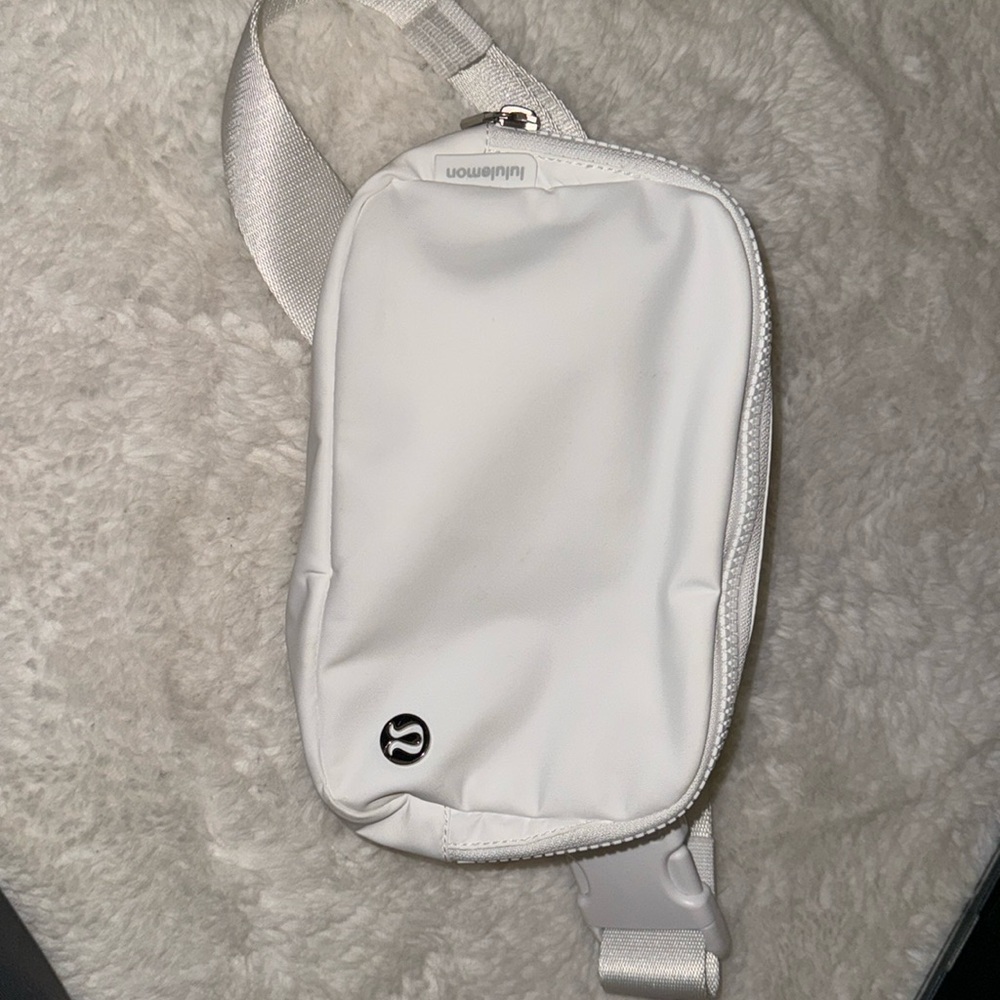 Lululemon belt bag